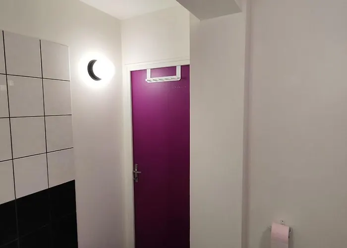 Center Of Lille, Spacious & Cozy * ليل